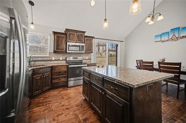 11224 Cernech Road, Kansas City, KS 66109