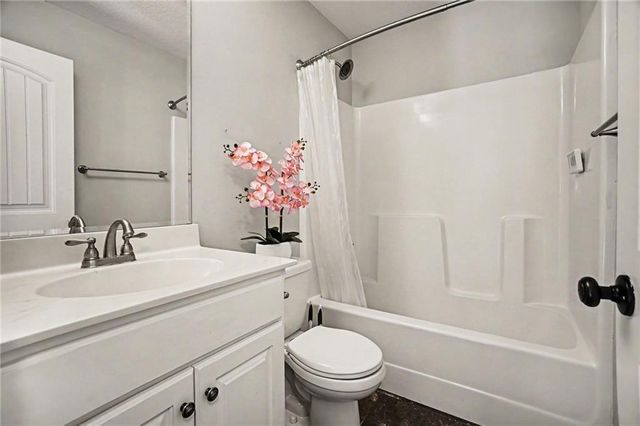 11224 Cernech Road, Kansas City, KS 66109