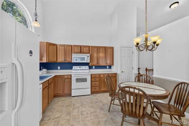 115 Long And Winding Road, St Peters, MO 63376