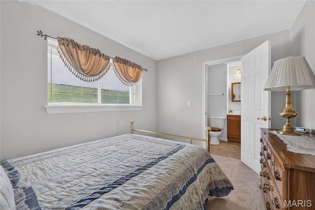 115 Long And Winding Road, St Peters, MO 63376
