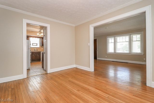 3554 Raymont Boulevard, University Heights, OH 44118