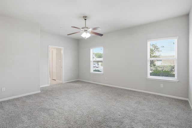 2304 S Lakeline BLVD 384, Cedar Park, TX 78613