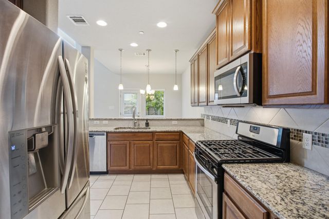2304 S Lakeline BLVD 384, Cedar Park, TX 78613