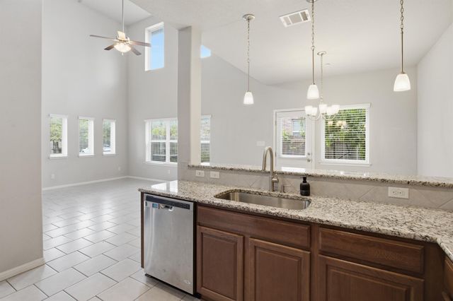 2304 S Lakeline BLVD 384, Cedar Park, TX 78613