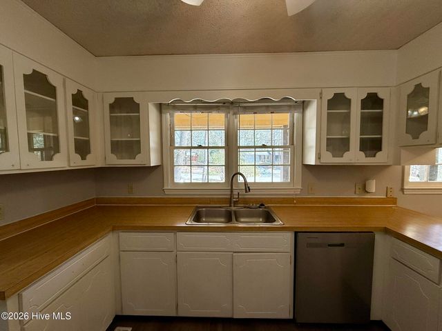 211 Tartan Trail, Southern Pines, NC 28387