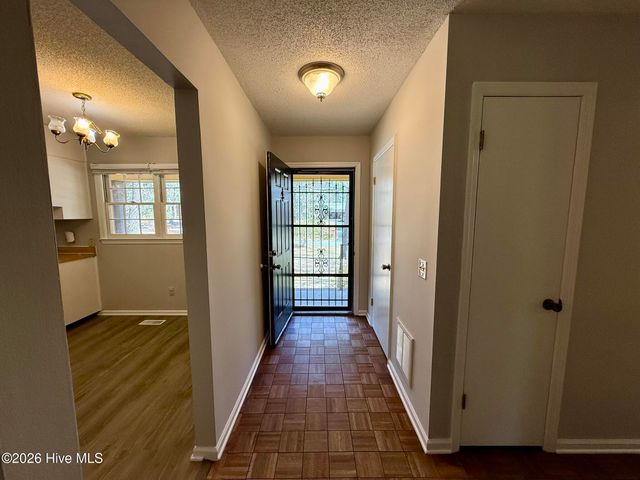 211 Tartan Trail, Southern Pines, NC 28387