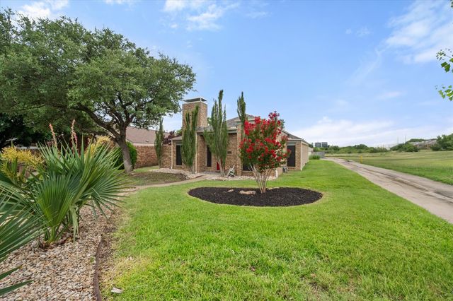 4056 La Costa Court, Irving, TX 75038