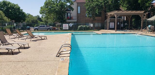 2314 Bamboo Drive I110, Arlington, TX 76006