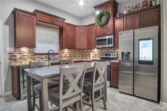 2512 E Imperial Oaks Drive Drive, Alton, TX 78573