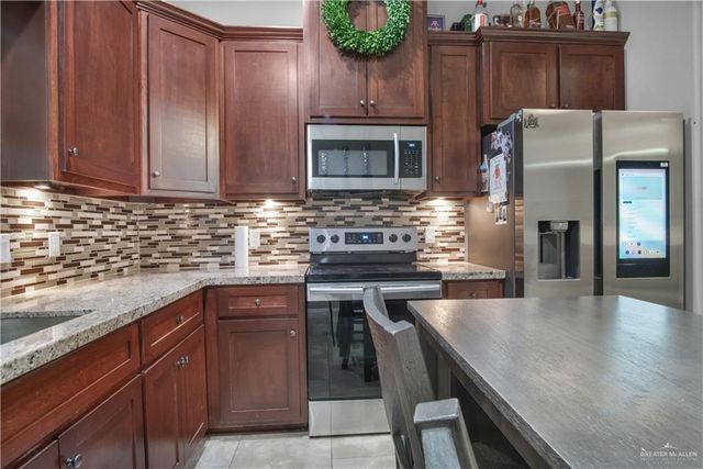 2512 E Imperial Oaks Drive Drive, Alton, TX 78573