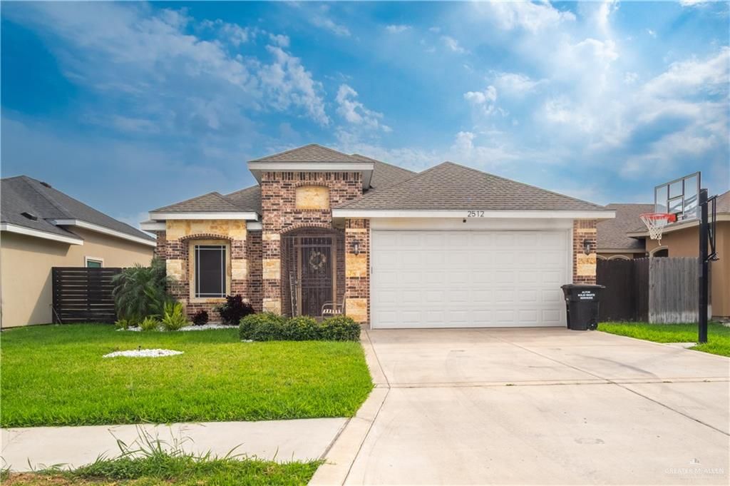 2512 E Imperial Oaks Drive Drive, Alton, TX 78573