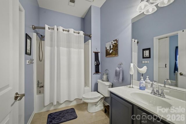 406B E Union Street, Morganton, NC 28655