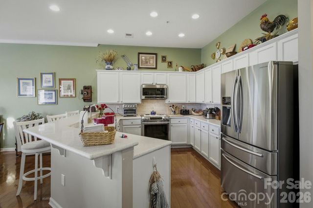 406B E Union Street, Morganton, NC 28655