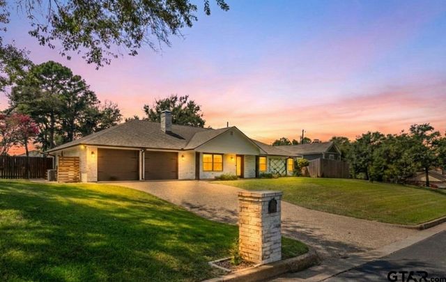 10801 Harvest Wood Dr, Tyler, TX 75703