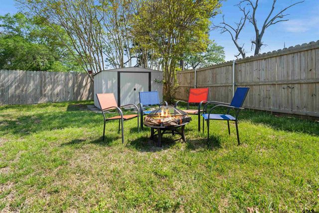 10801 Harvest Wood Dr, Tyler, TX 75703