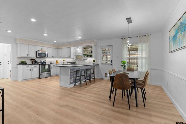 10801 Harvest Wood Dr, Tyler, TX 75703