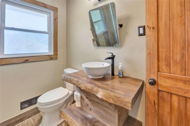 1700 Aqua Road, Madison, GA 30650