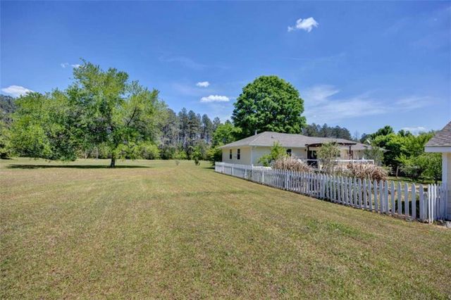 1700 Aqua Road, Madison, GA 30650