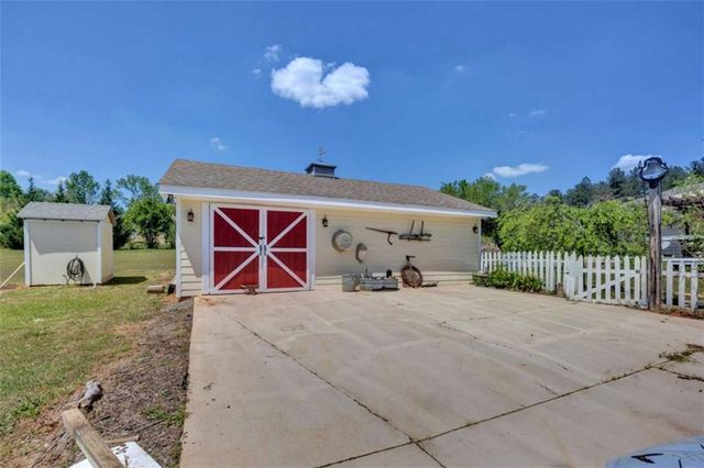 1700 Aqua Road, Madison, GA 30650