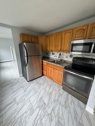 41 Carleton Ave 2, Brockton, MA 02301
