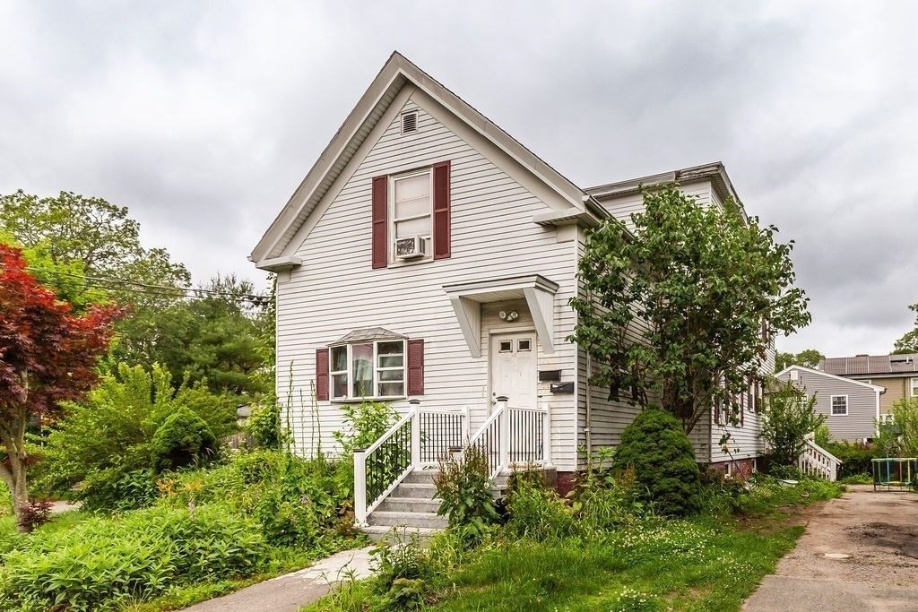 41 Carleton Ave 2, Brockton, MA 02301