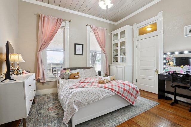 109 Taylor RD, Elgin, TX 78621