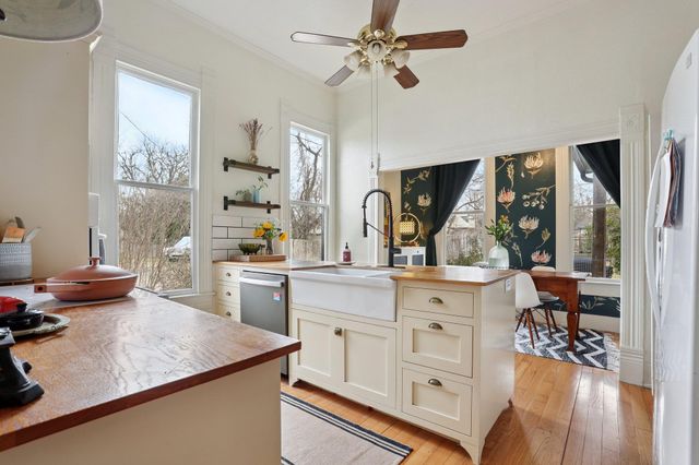 109 Taylor RD, Elgin, TX 78621