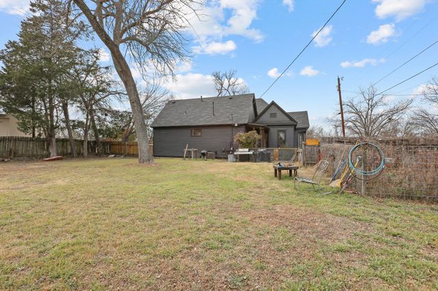 109 Taylor RD, Elgin, TX 78621