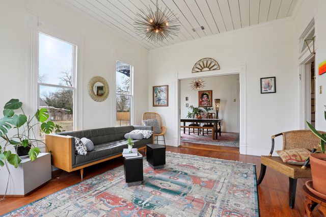 109 Taylor RD, Elgin, TX 78621