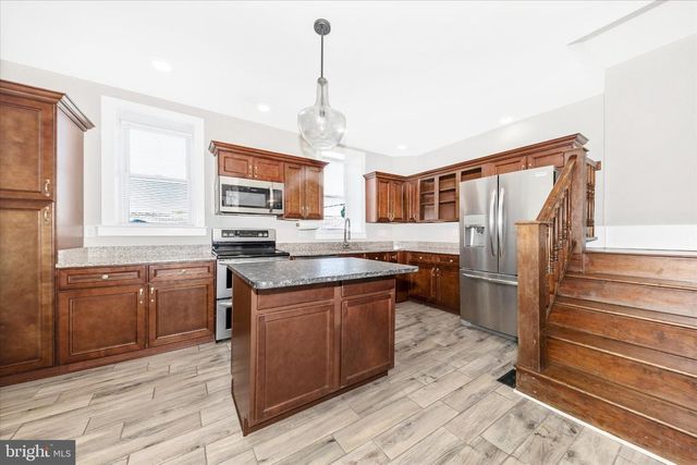 140 N GRANT ST, Waynesboro, PA 17268