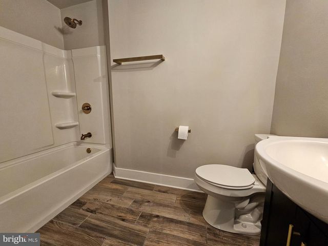 140 N GRANT ST, Waynesboro, PA 17268