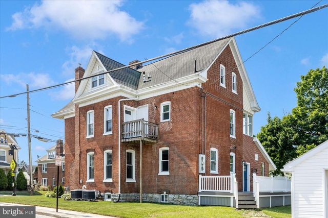 140 N GRANT ST, Waynesboro, PA 17268