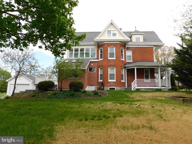 140 N GRANT ST, Waynesboro, PA 17268