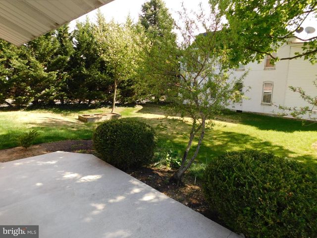 140 N GRANT ST, Waynesboro, PA 17268