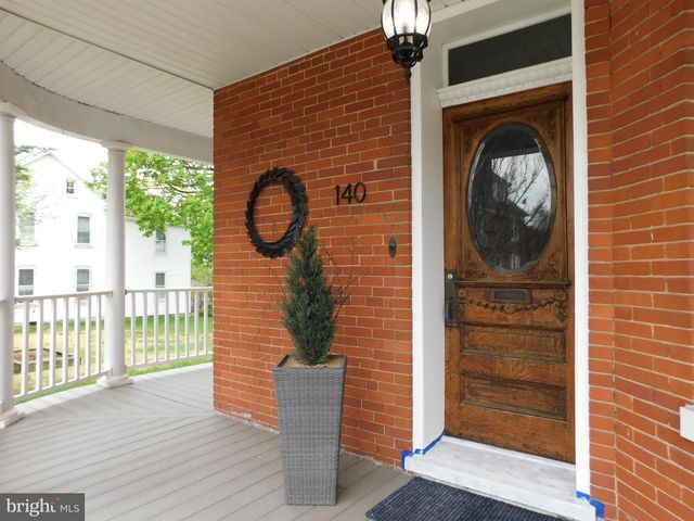 140 N GRANT ST, Waynesboro, PA 17268