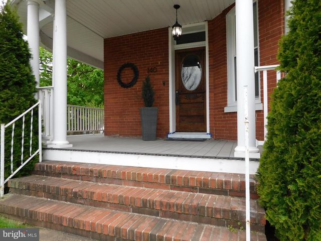 140 N GRANT ST, Waynesboro, PA 17268