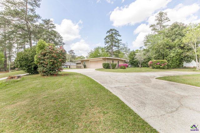 109 Deerwood Circle, Warner Robins, GA 31088