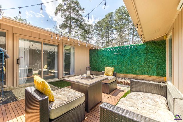 109 Deerwood Circle, Warner Robins, GA 31088