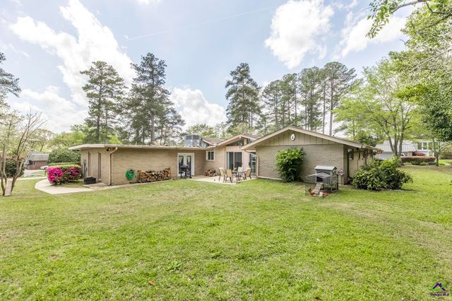 109 Deerwood Circle, Warner Robins, GA 31088