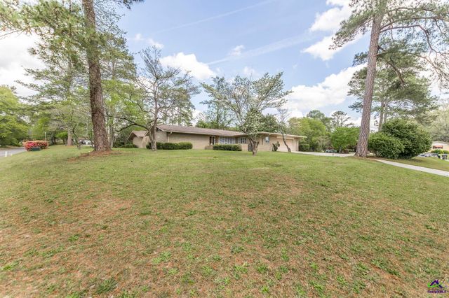 109 Deerwood Circle, Warner Robins, GA 31088