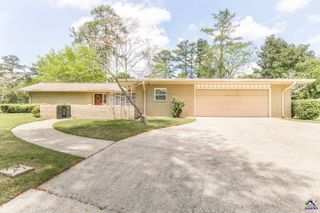 109 Deerwood Circle, Warner Robins, GA 31088