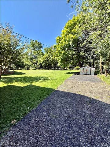 41 Dewhurst Avenue, Bedford, OH 44146
