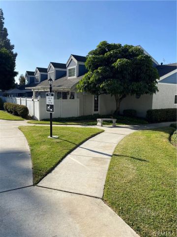805 W Grondahl B, Covina, CA 91722
