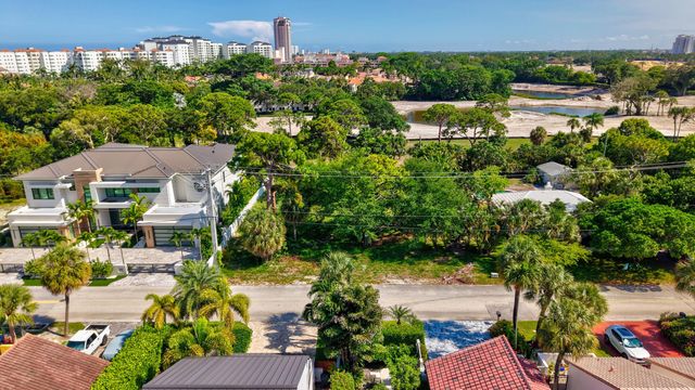 442 E Royal Palm Road, Boca Raton, FL 33432