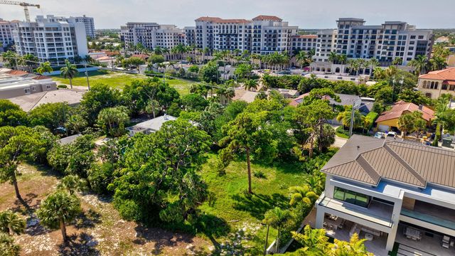442 E Royal Palm Road, Boca Raton, FL 33432