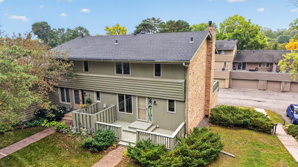 109 Windsor Lane, New Brighton, MN 55112 — photo 2