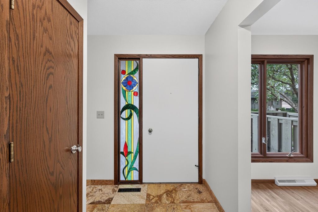 109 Windsor Lane, New Brighton, MN 55112 — photo 3