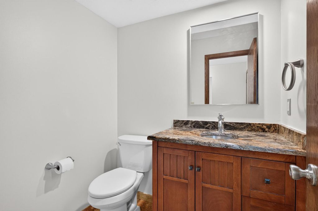 109 Windsor Lane, New Brighton, MN 55112 — photo 4