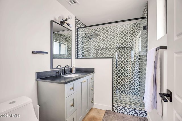 1225 E SELDON Lane, Phoenix, AZ 85020