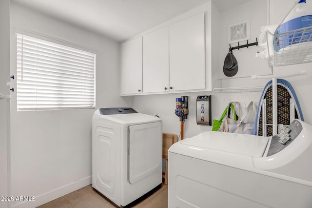 1225 E SELDON Lane, Phoenix, AZ 85020